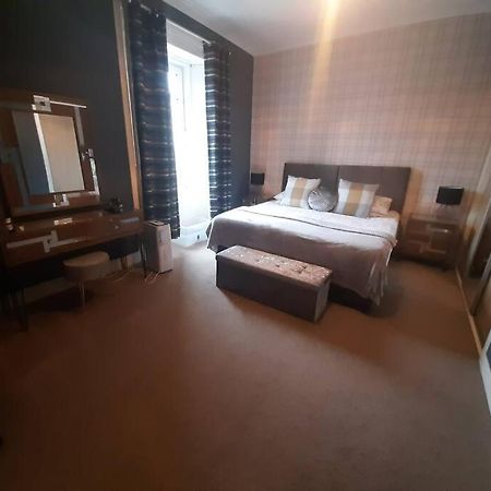 Stunning Riverside Town House With Views Ayrshire Girvan Exterior foto