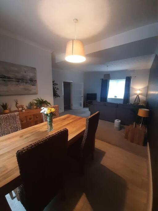 Stunning Riverside Town House With Views Ayrshire Girvan Exterior foto