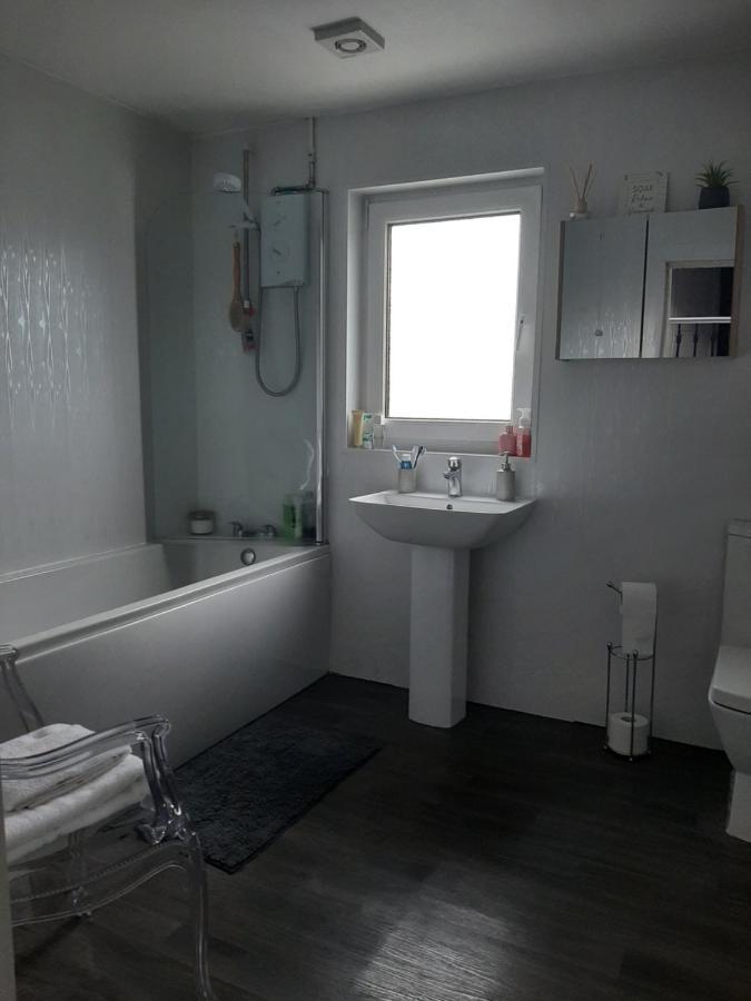 Stunning Riverside Town House With Views Ayrshire Girvan Exterior foto