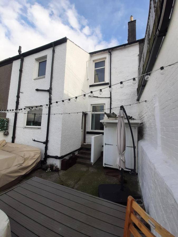 Stunning Riverside Town House With Views Ayrshire Girvan Exterior foto