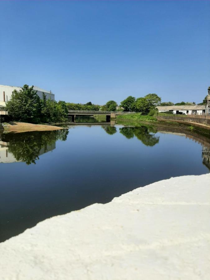 Stunning Riverside Town House With Views Ayrshire Girvan Exterior foto