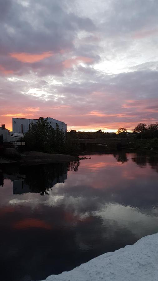 Stunning Riverside Town House With Views Ayrshire Girvan Exterior foto