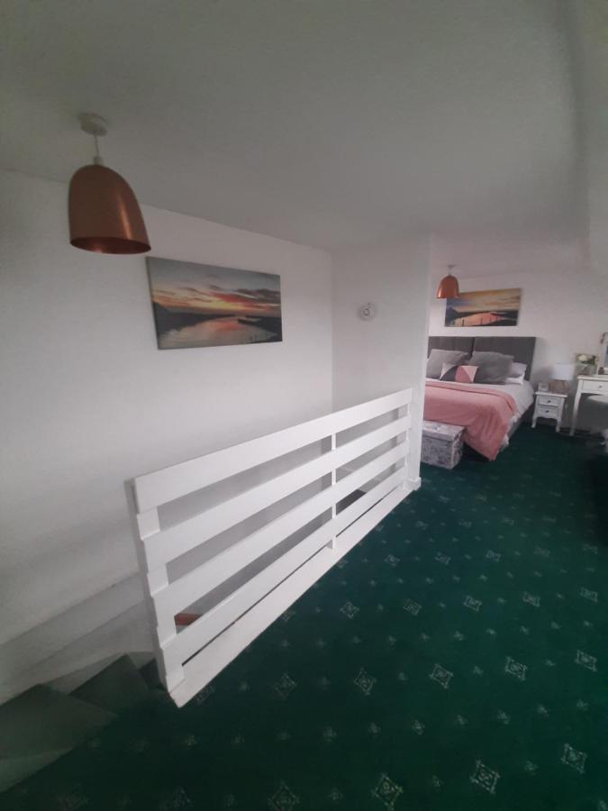 Stunning Riverside Town House With Views Ayrshire Girvan Exterior foto